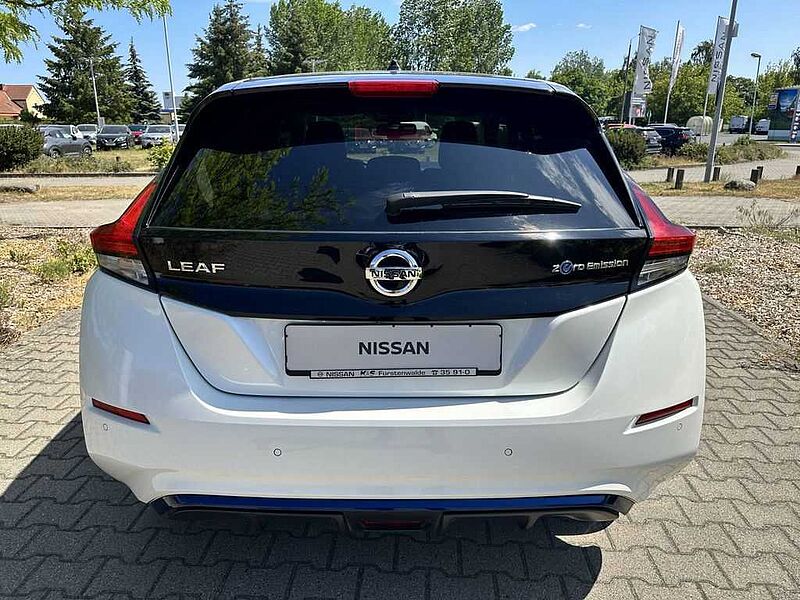 Nissan Leaf 40kWh N-Connecta-OP LED WP 2FL