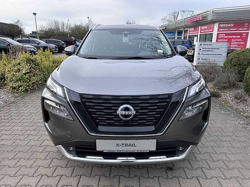 Nissan X-Trail 1.5 VC-T e-4ORCE 213 PS 4x4 Tekna 5 Sitz