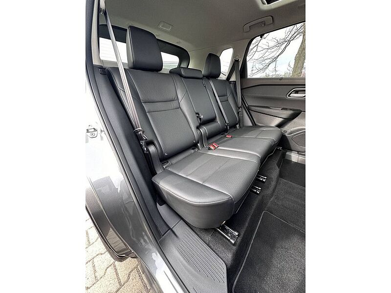 Nissan X-Trail 1.5 VC-T e-4ORCE 213 PS 4x4 Tekna 5 Sitz