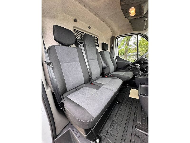 Nissan Interstar Kasten L3H3 35 dCi180 FWD MT N-CONNECT