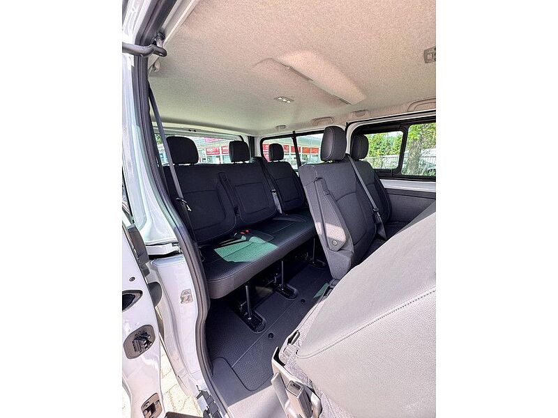 Nissan Primastar Kombi9 L2H1 3,0t dci150 MT TEKNA 2ST H